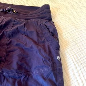 LULULEMON. Size 8. Studio Pant.